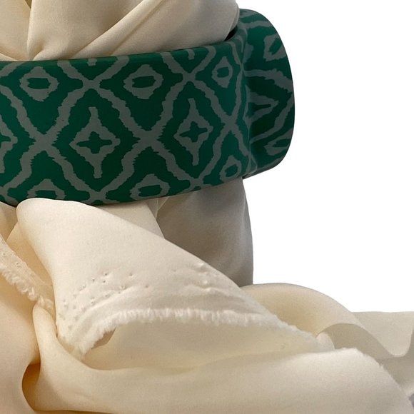 Watch Slap Band Green with White Hour Minute Second Hands Quartz Movement - Picture 10 of 14